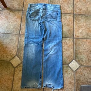 Rock & Republic Mens distressed Jeans.